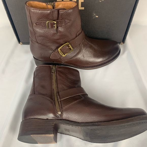 FRYE Woman’s Vicky Leather Round Toe Ankle Boots - Picture 8 of 12